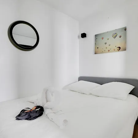 Charming 1 Bedroom With Sauna - Romainville 2 Апартаменты
